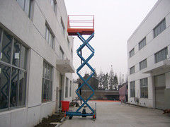 Extension and Platform Height 9000mm Hydraulic Mobile Scissor Lift For Lifting 1000Kg